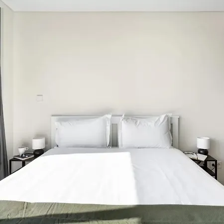 Amazing Central Studio With Balcony & Gym 2 Διαμέρισμα Lisboa